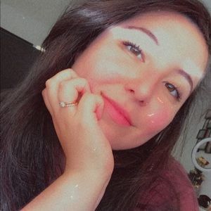 Meet your Posher, Helene